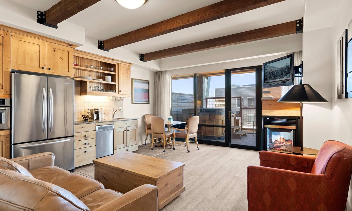 Kimball Junction Condo | Newpark 314-A | Private Hot Tub | Kitchenette | Mtn & Preserve View | Fireplace | Pool & Hot Tub