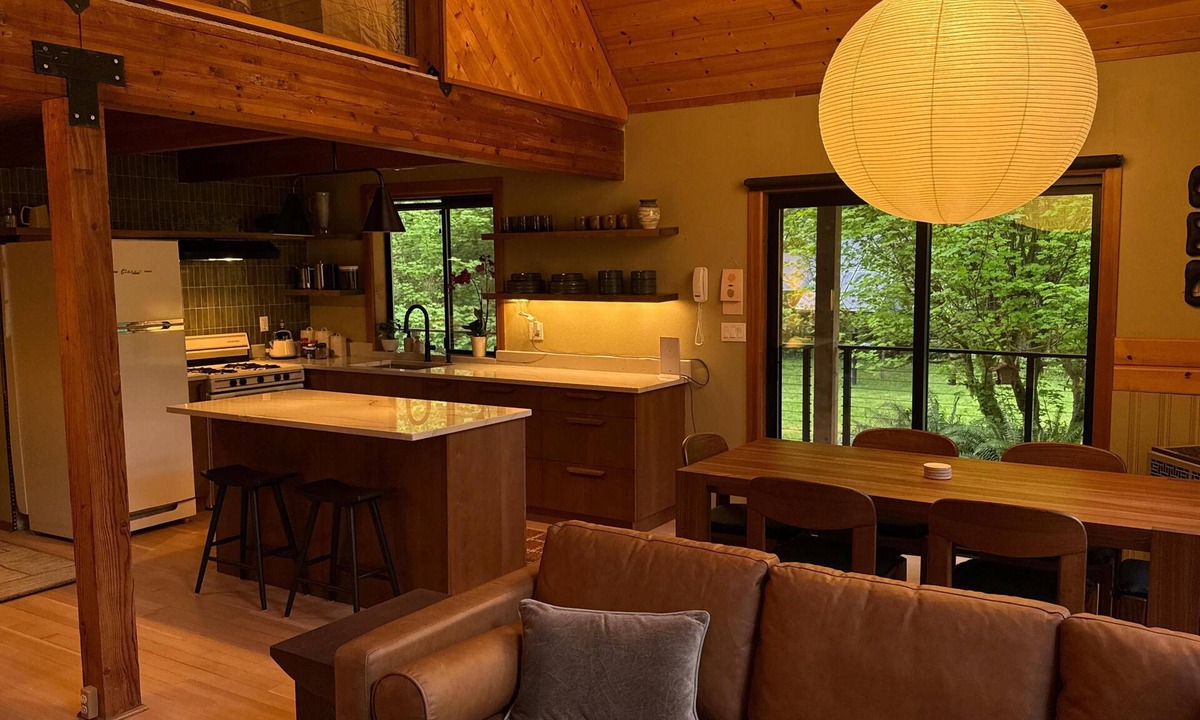 Marblemount Cabin | North Cascades River Song Cabin - riverfront, hot tub