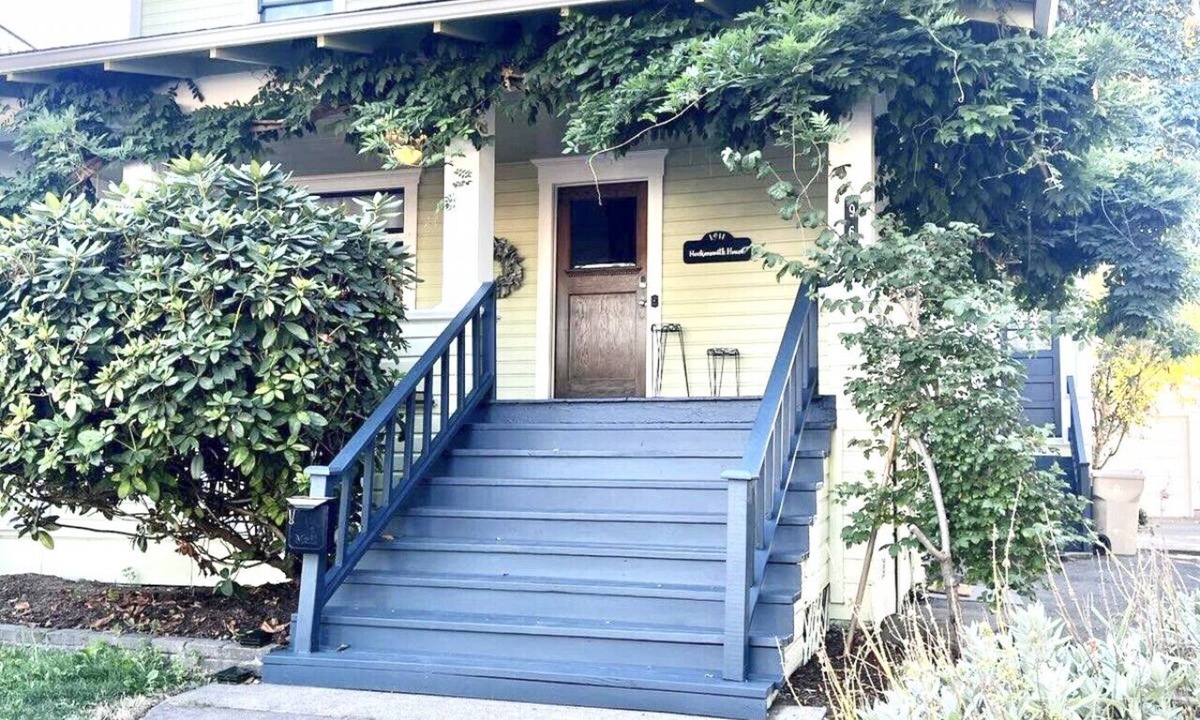 Albany House | Now with air conditioning!