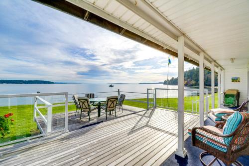 Port Hadlock House | Oak Bay Beach House in Port Hadlock