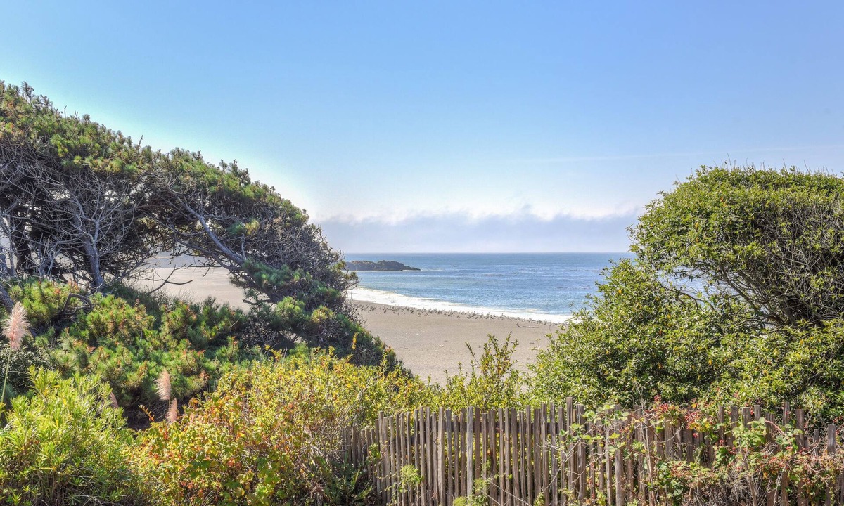 Gualala House | Ocean Bungalow | Tesla EV Station & Near Trails!
