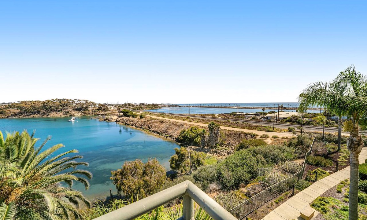 Carlsbad Condo | Ocean Pointe Getaway- 30-Night Minimum