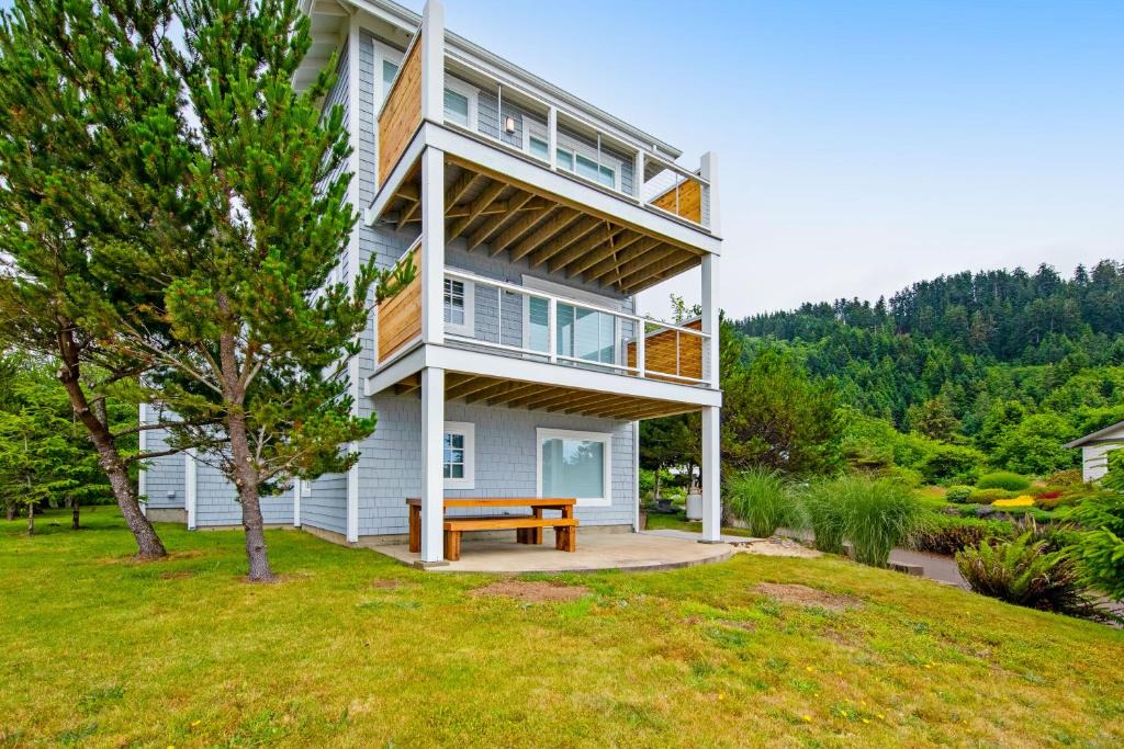 Neskowin House | Ocean Ridge Retreat