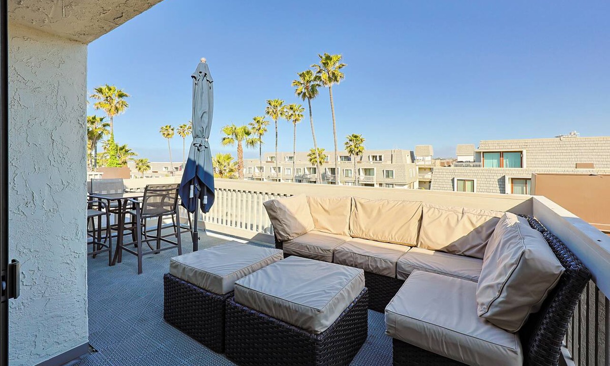 Townsite Condo | Oceanside Beach Condos