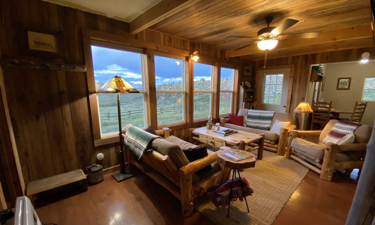 Gunnison Cabin | Off the grid rustic cabin