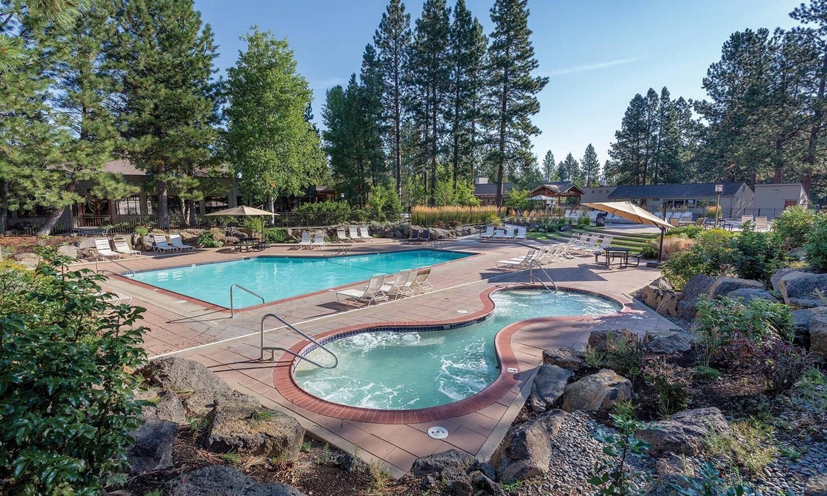 Bend Resort | OFFICIAL LISTING | WorldMark Bend - Seventh Mountain Resort 2BR w/Pool & More!