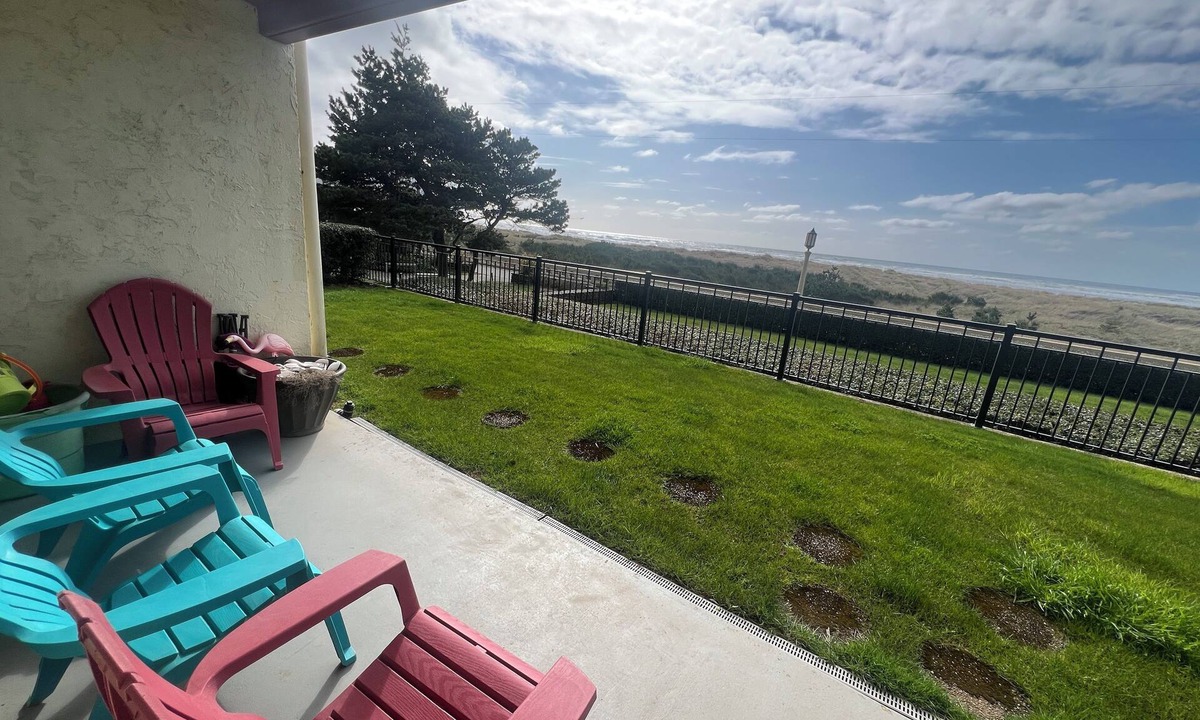 Seaside Condo | On the Promenade 1st floor. Spectacular Panoramic Ocean Views, Patio with grassy