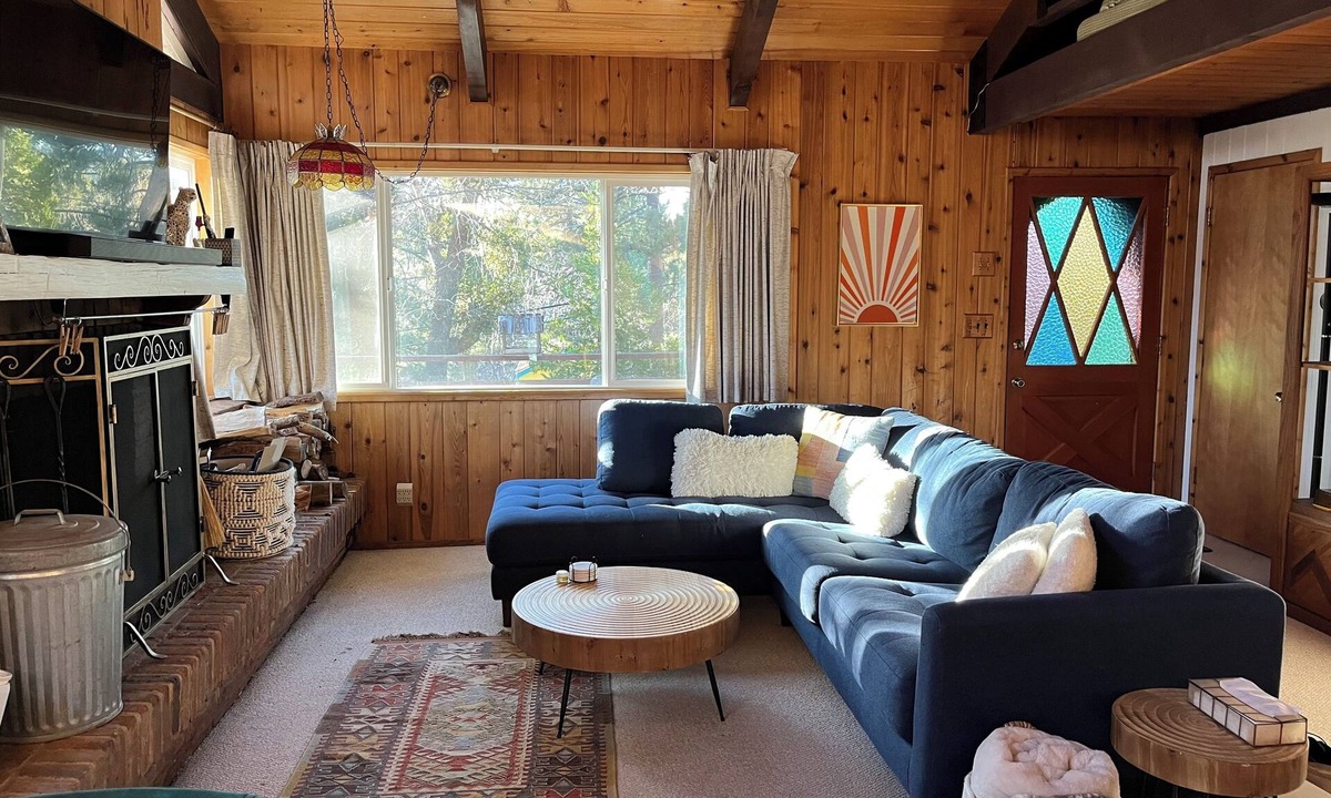 Arrowbear Lake Cabin | Our Cozy Arrowbear Cabin - 10 minutes to Snow Valley and Rim Nordic