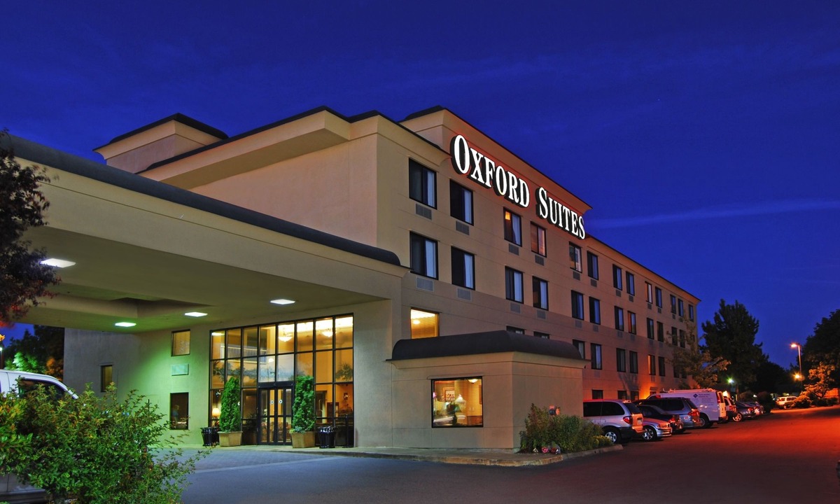 Hayden Island Hotel | Oxford Suites Portland - Jantzen Beach