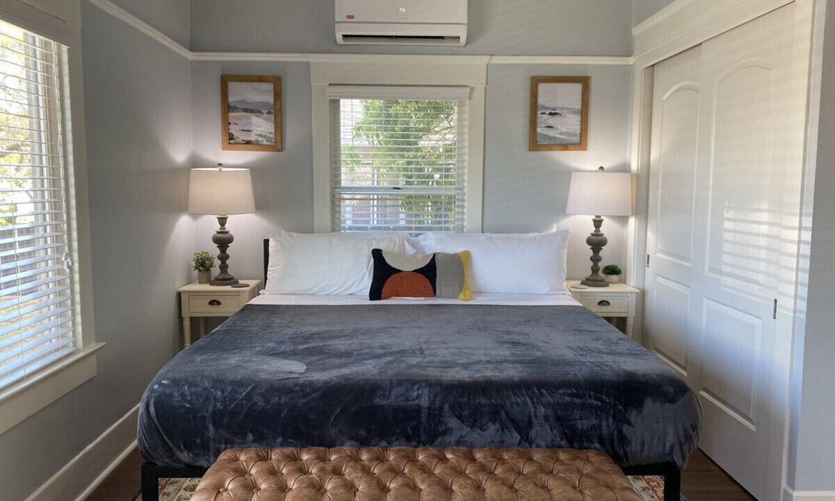 South Park Apartment | Pacific Craftsman One Bedroom With Washer Dryer Heart Of South Park