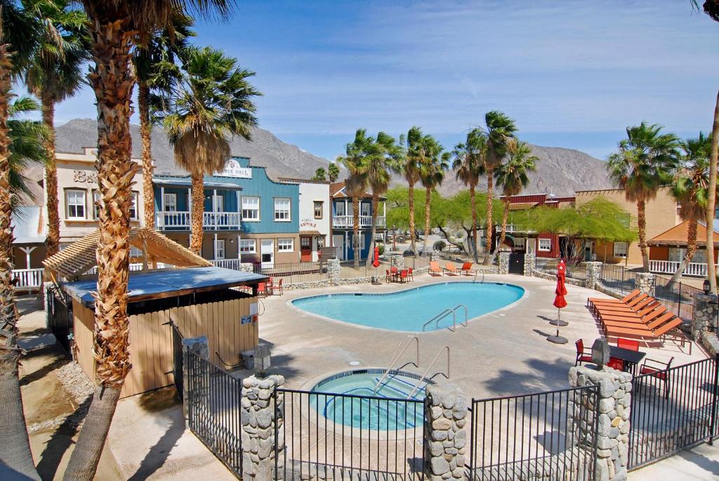 Borrego Springs Resort | Palm Canyon Hotel and RV Resort
