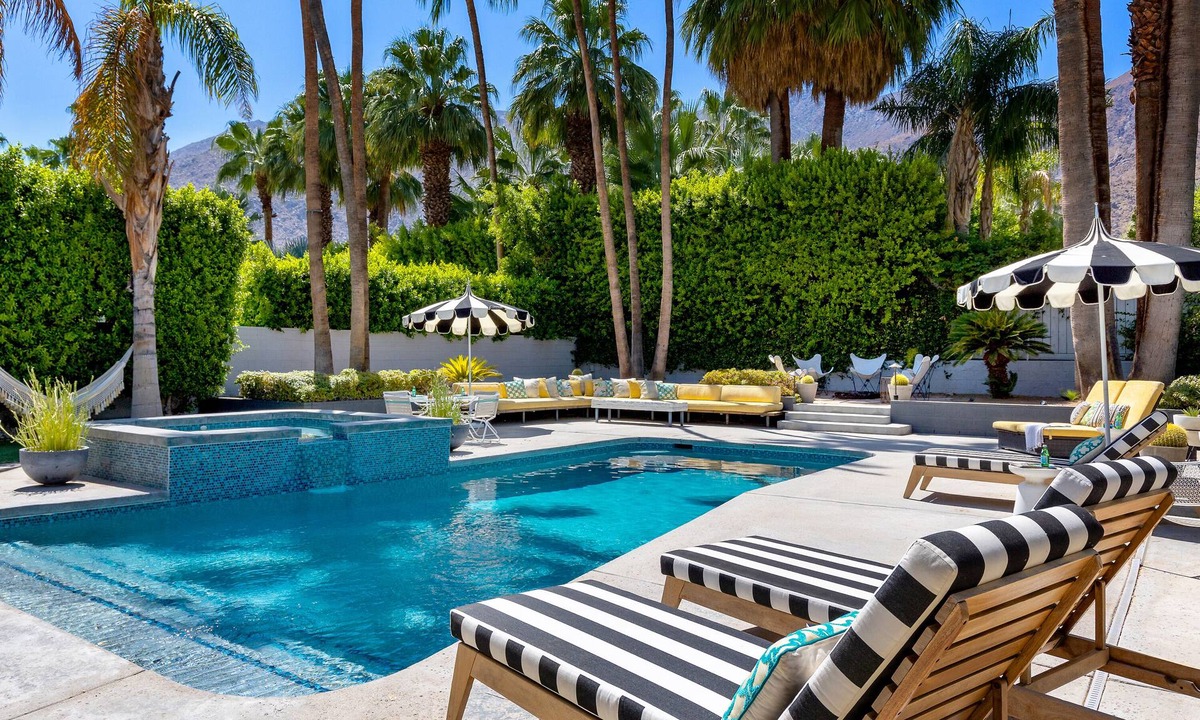 Vista Las Palmas House | Palm Grove - Luxury Mid Mod Vacation Home!