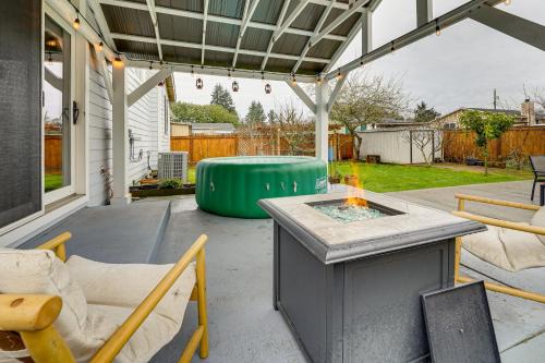 South End House | Patio Oasis! Contemporary Tacoma Hideout