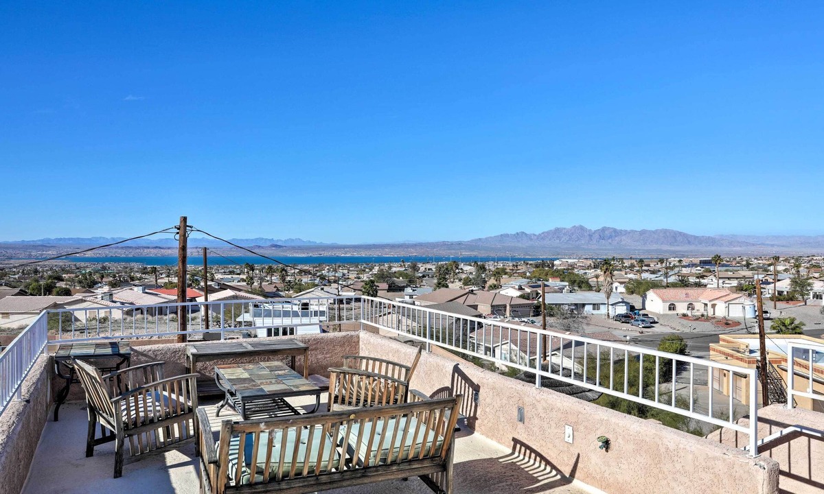 Lake Havasu City House | Patio, Rooftop Deck & Mtn Views: Lake Havasu Home!