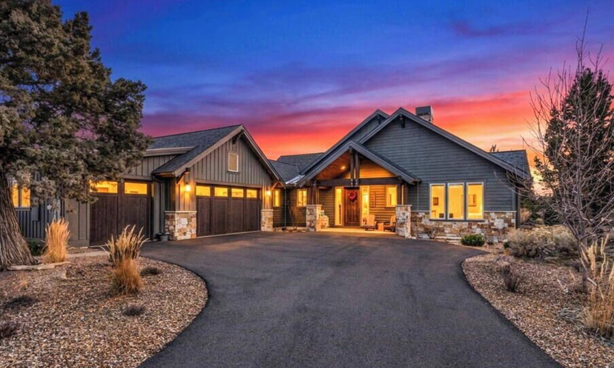 Alfalfa House | Peaceful Brasada Oasis | Hot Tub & Views