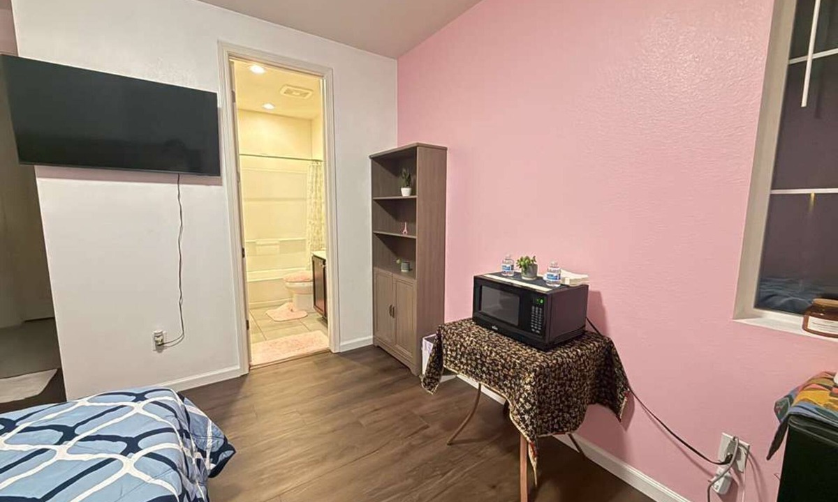 Sparks Apartment | Peaceful Private Master Room in Sparks
