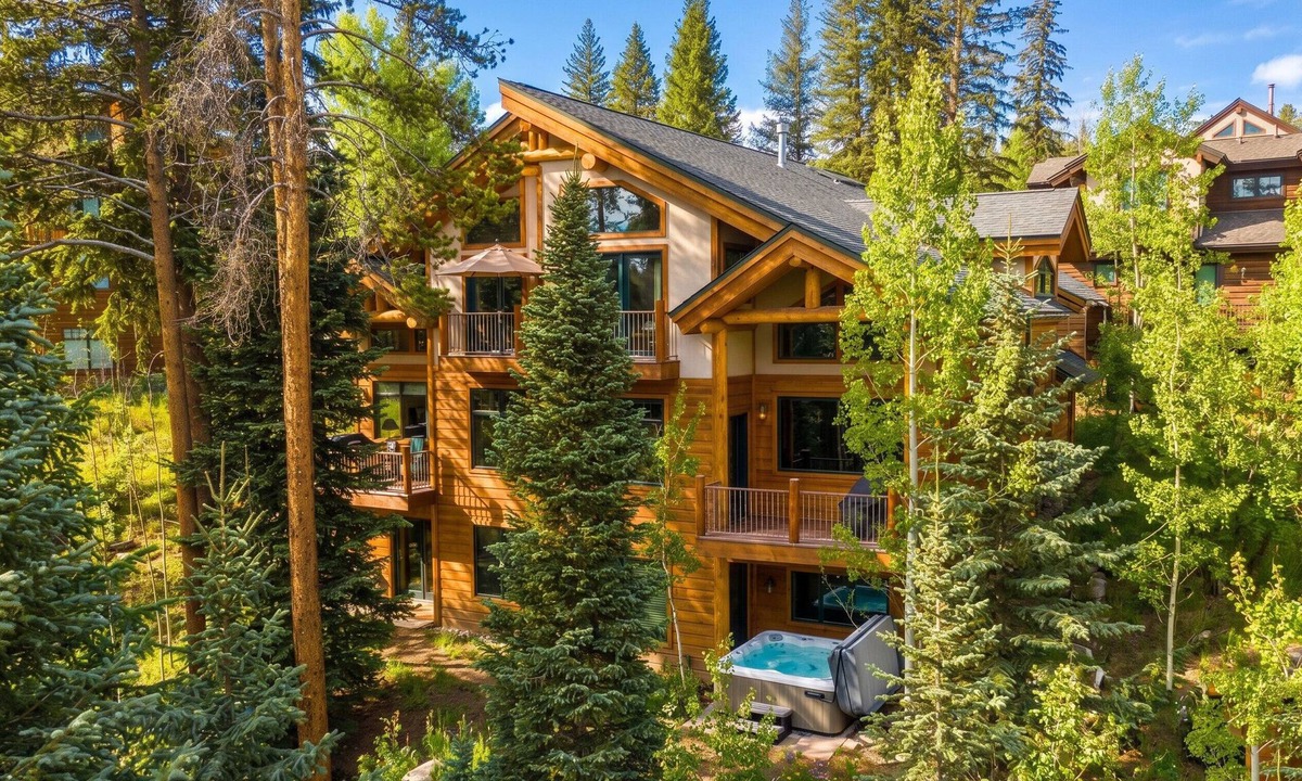 Winter Park House | Pet Friendly, luxurious home, private hot tub and more!