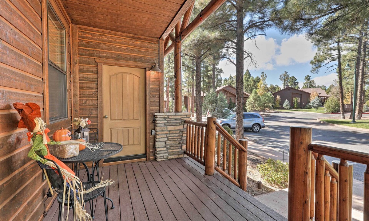 Torreon House | Pet-Friendly Show Low Townhome w/Deck & Grill!