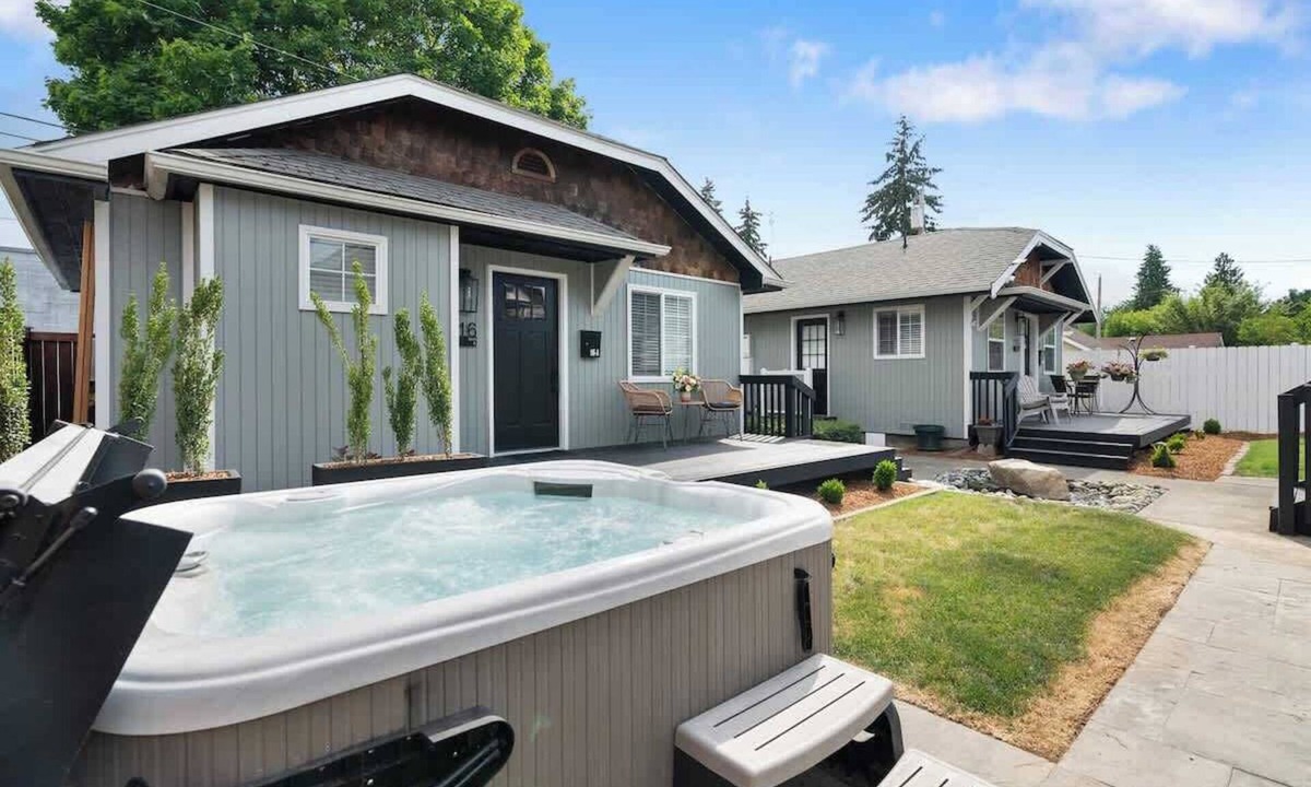 Puyallup Cottage | Petite Perfection