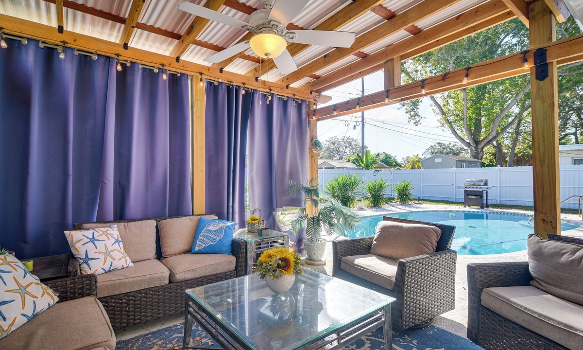 Pinellas Park Cottage | Pinellas Park Escape w/Heated Pool!