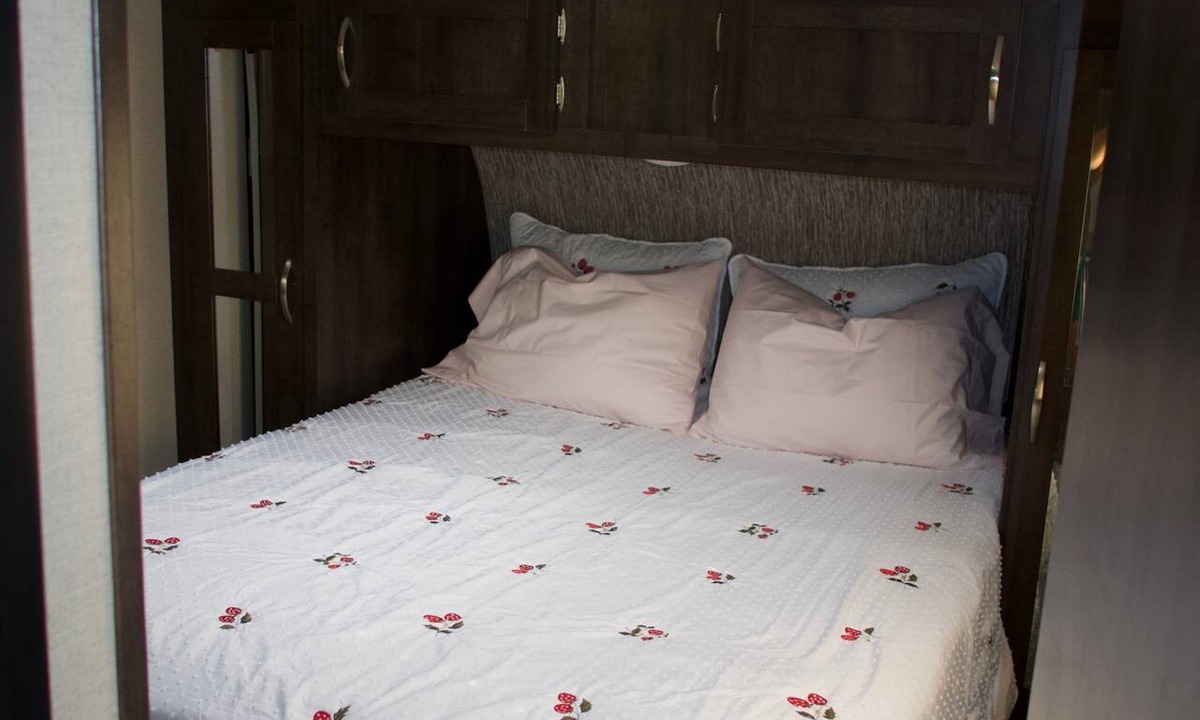 Palm Springs House | Pleasant 1-bedroom RV with AC in Cathedral City