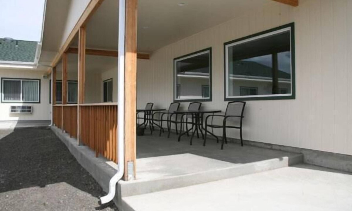 Goldendale Hotel | Ponderosa Motel