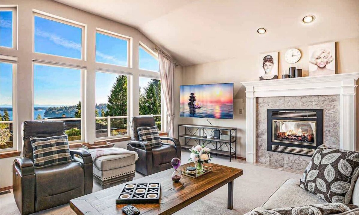 Port Ludlow House | Port Ludlow Water View Home | 30+ Day Stay