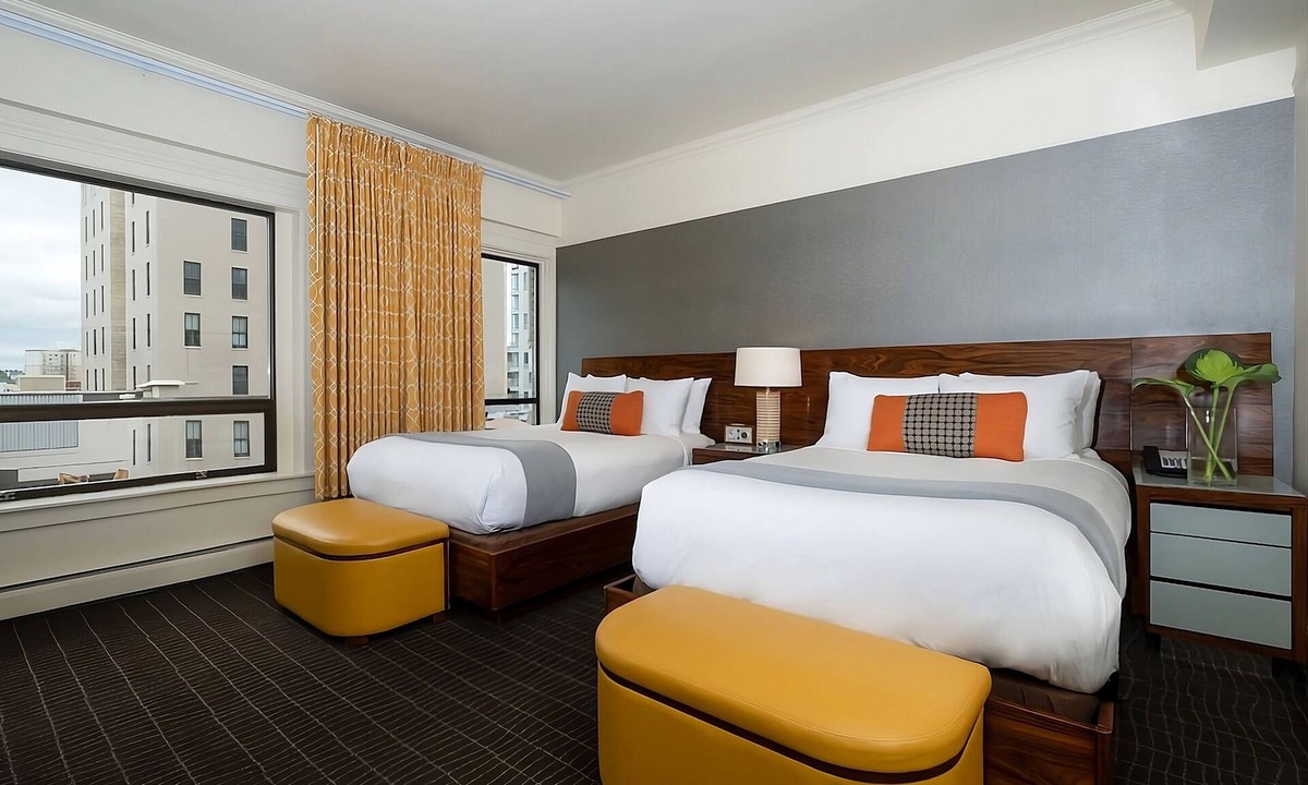 Downtown Portland Hotel | Premium Two Double Beds