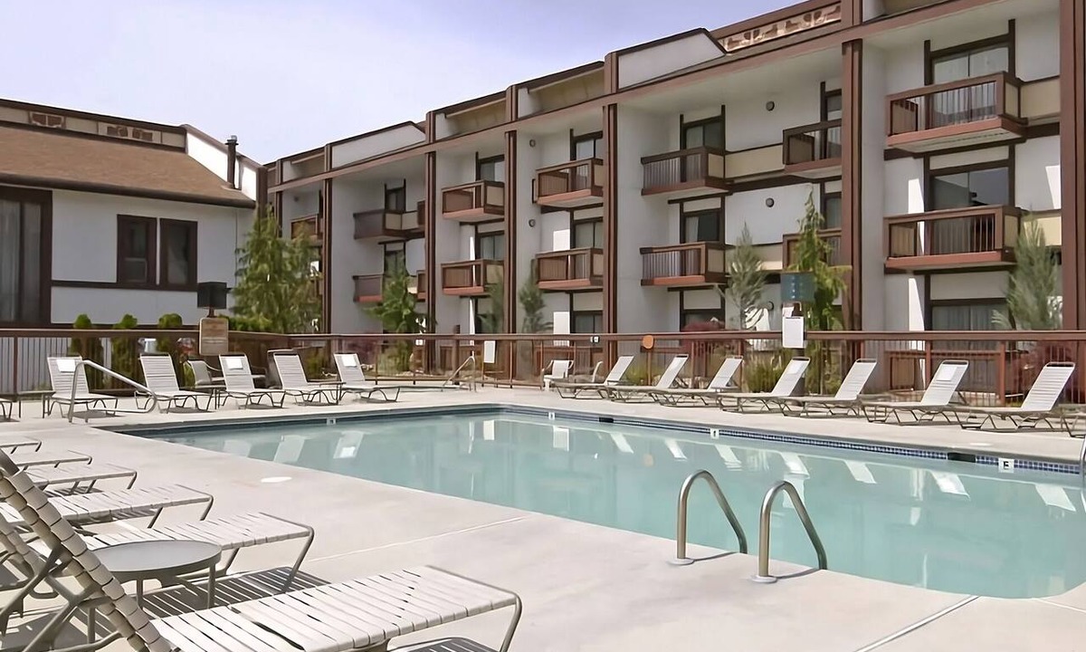 Wenatchee Hotel | Prime Location! Pet-Friendly Property, Onsite Pool, Free Parking