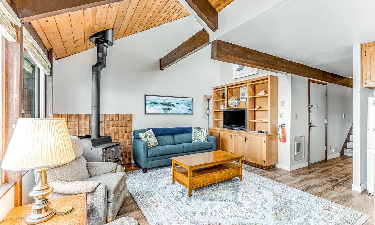 Historic Bayfront Condo | Private Bayfront Home with Fishing Dock - Dogs Welcome