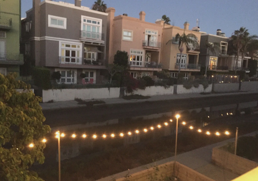Marina Peninsula Apartment | PRIVATE BEDROOM BY THE BEACH *PRIME LOCATION*