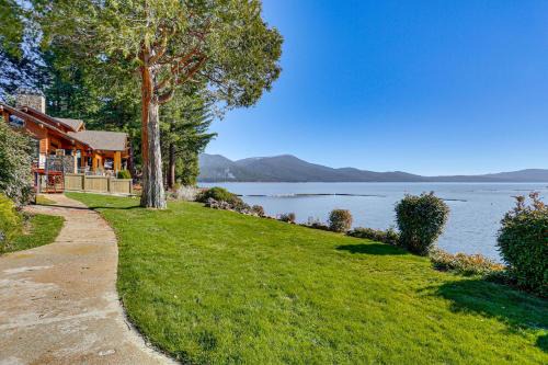 Peninsula Village House | Private Boat Slip & Views: Lake Almanor Getaway!