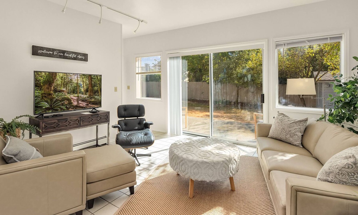 Greenwood House | Private Grande Homey Oasis, 2 homes, 1 lot