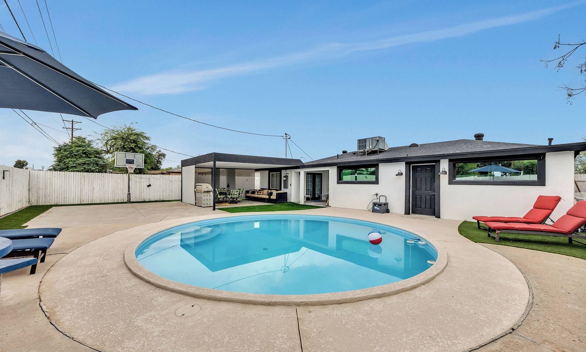 Maryvale House | Private Pool Oasis 4BR Near Downtown PHX