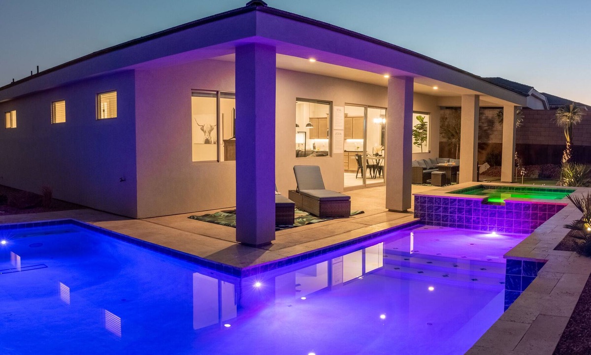 Mesquite House | Private Pool Oasis July 4th Available Putt, Splash & Play!