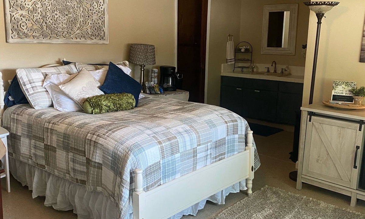 Exeter House | private suite 60 mins from Sequoias