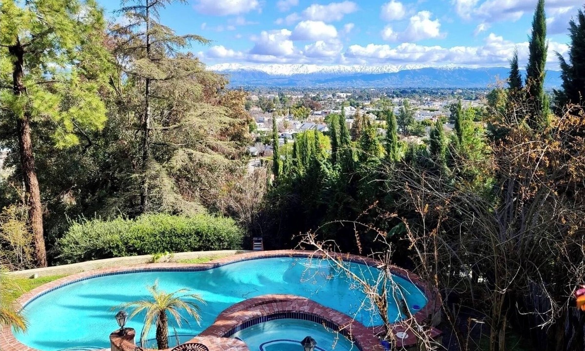 Sherman Oaks Villa | Private Terraced Garden Villa~Beautiful Views, Pool, Heated Spa