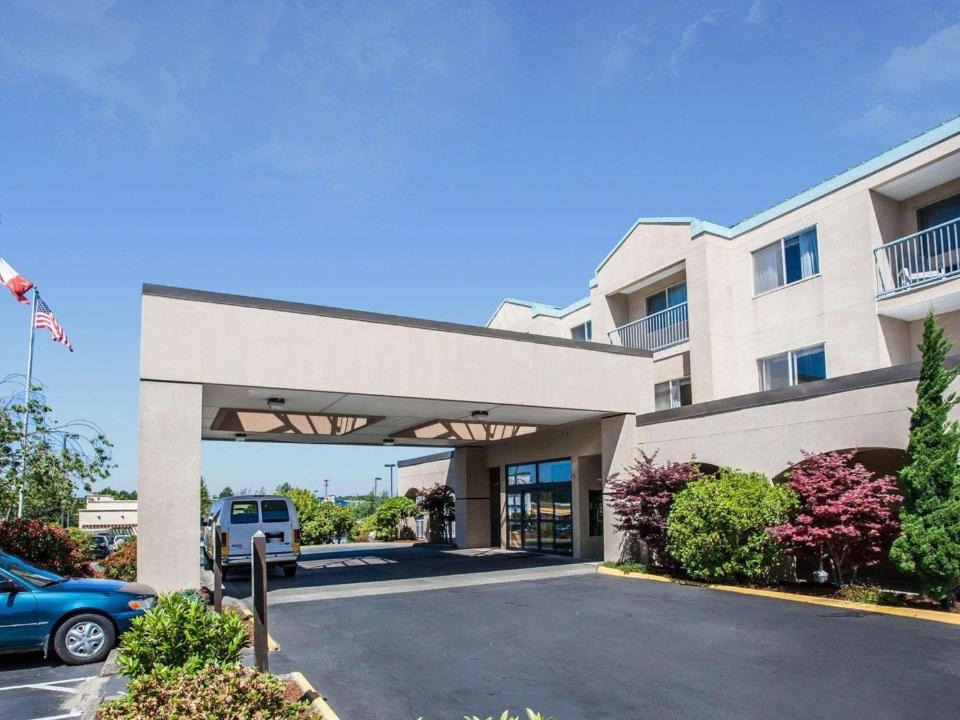 Guide Meridian Hotel | Quality Inn Grand Suites Bellingham