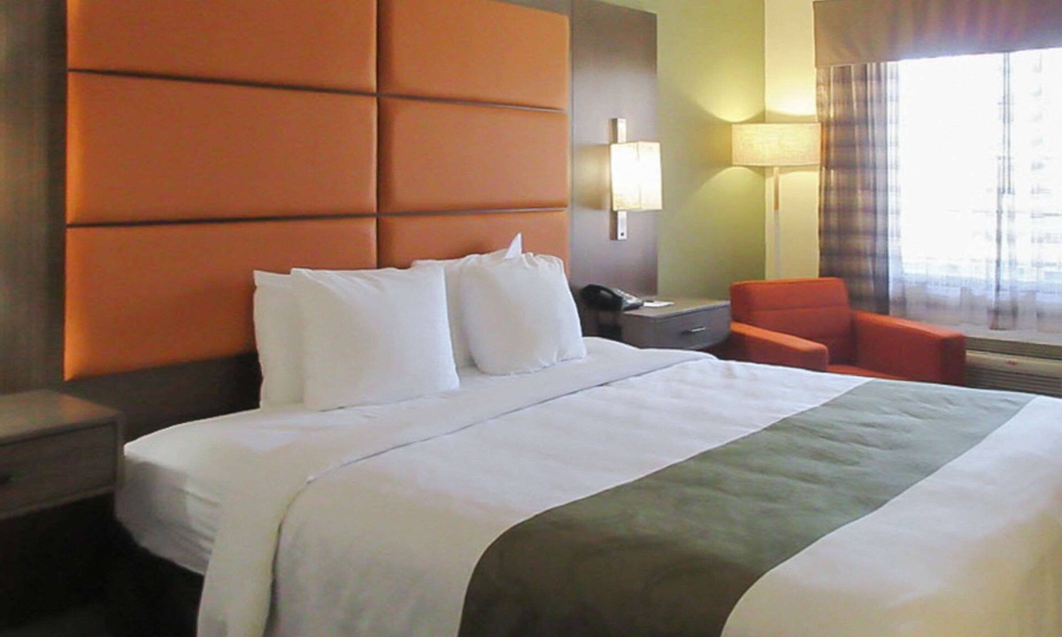 Salinas Hotel | Quality Inn Salinas City Center Area