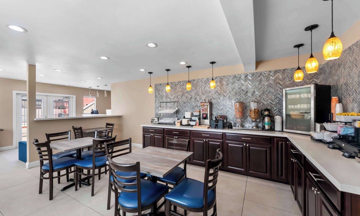 Lincoln Acres Hotel | Quality Inn San Diego South - Chula Vista