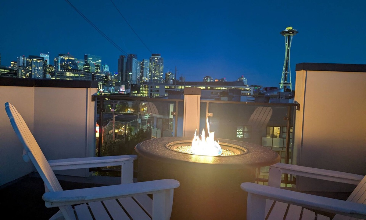 Lower Queen Anne House | Queen Anne Home by Space Needle & South Lake Union