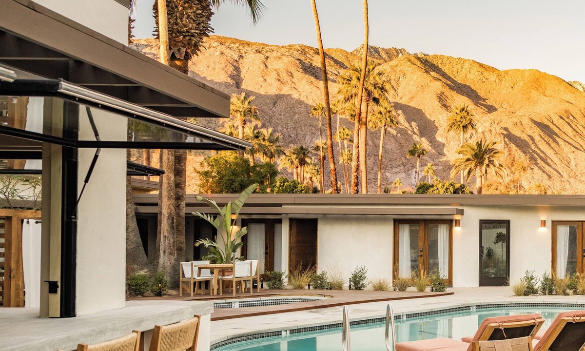 Uptown Design District Hotel | Queen Suite with Poolside Charm