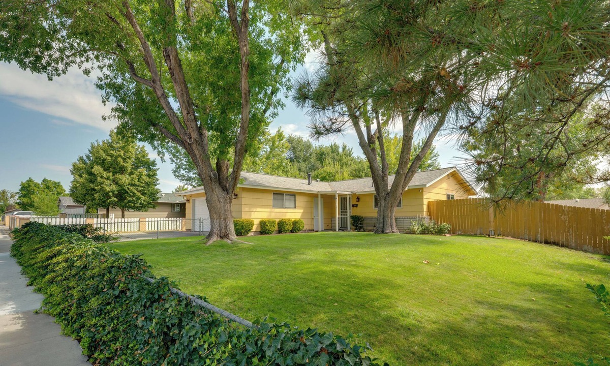 Sparks House | Quiet & Convenient Sparks Retreat Near I-80 & Reno