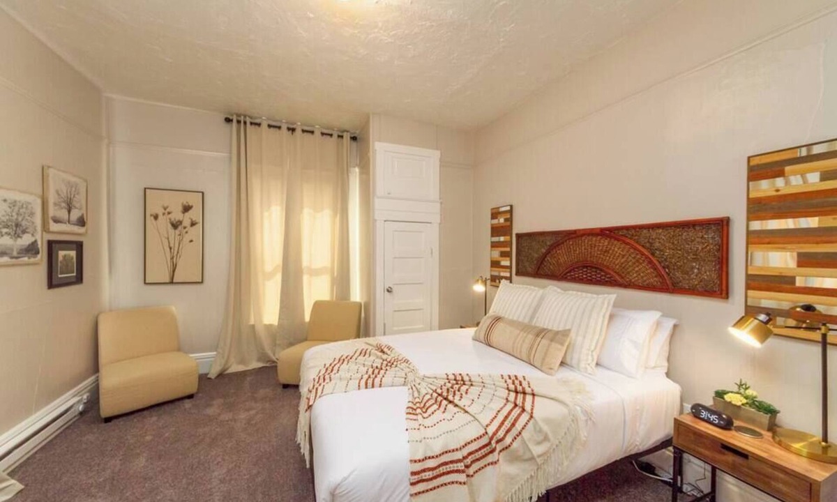 West Central Apartment | Renovated 2 bed, 2 bath, Near Arena and Downtown!