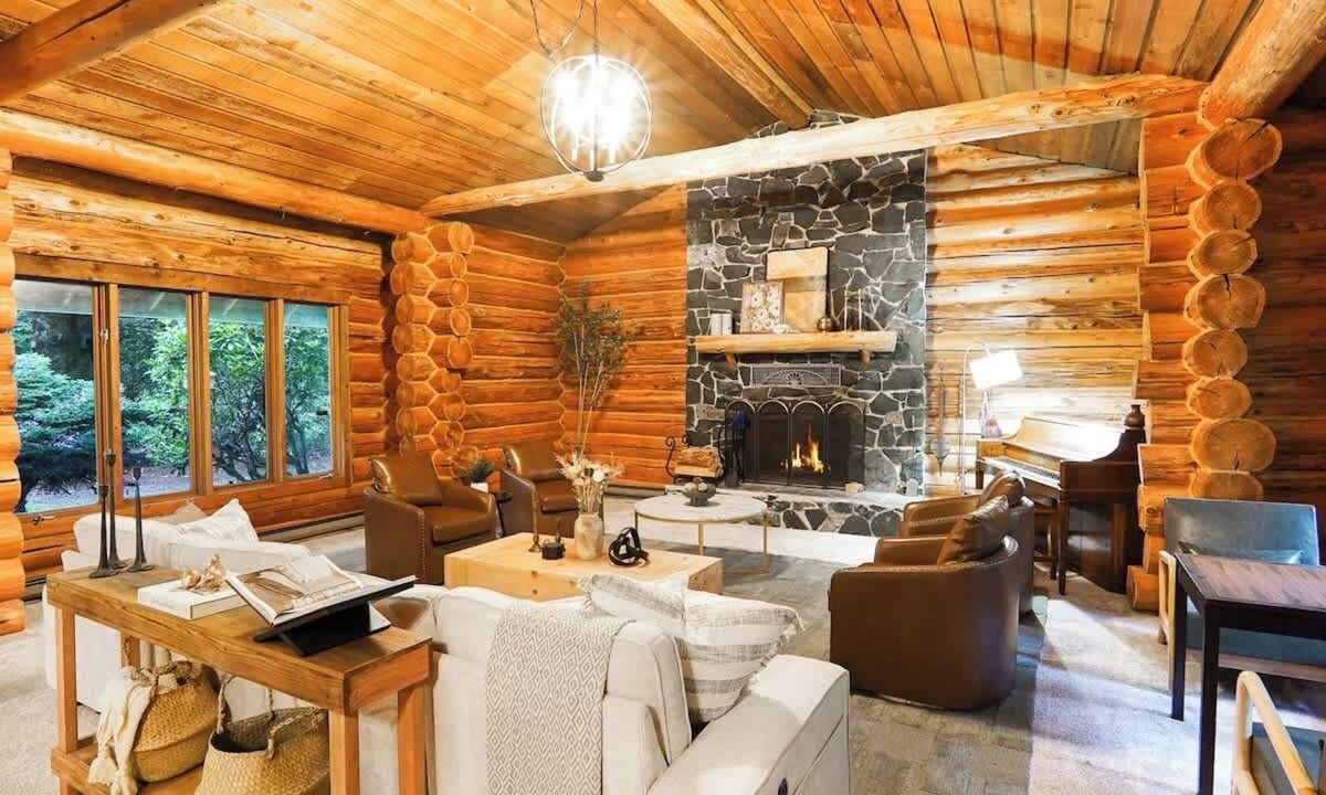 Peaceful Valley House | Restored Historic Cabin l Designed for Groups