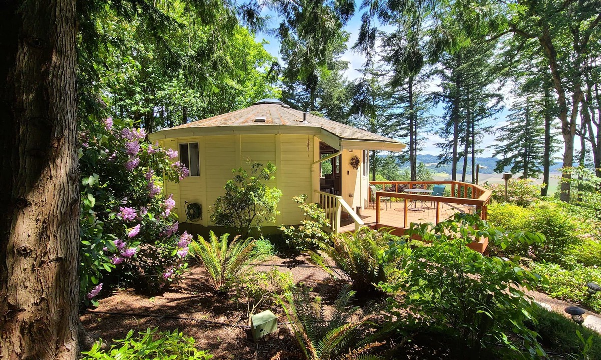 Amity House | Retreat to wine country