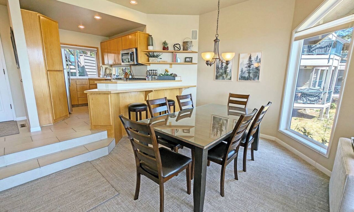Century West Condo | River Ridge 328AB Ground Floor Condo in Bend, OR 2 Bd, 2 Ba 328