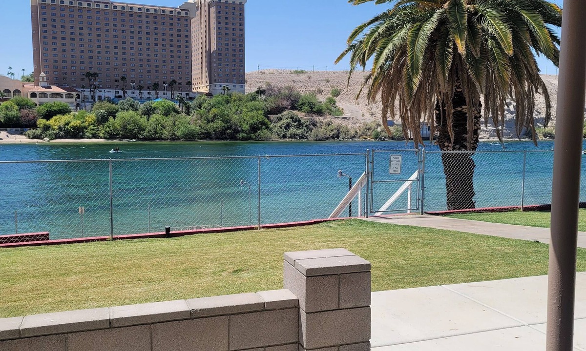 Bullhead City House | Riverfront Paradise! Sleeps 7