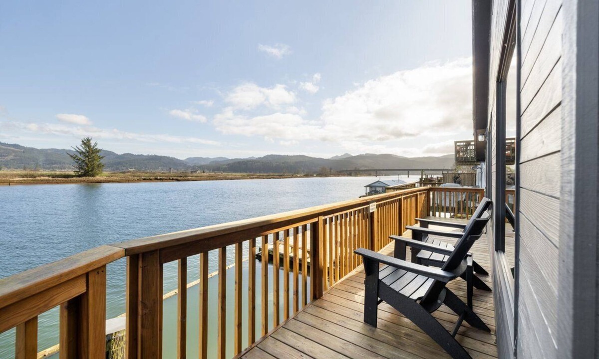 Nehalem House | Riverfront Pet-Friendly Home with private Dock