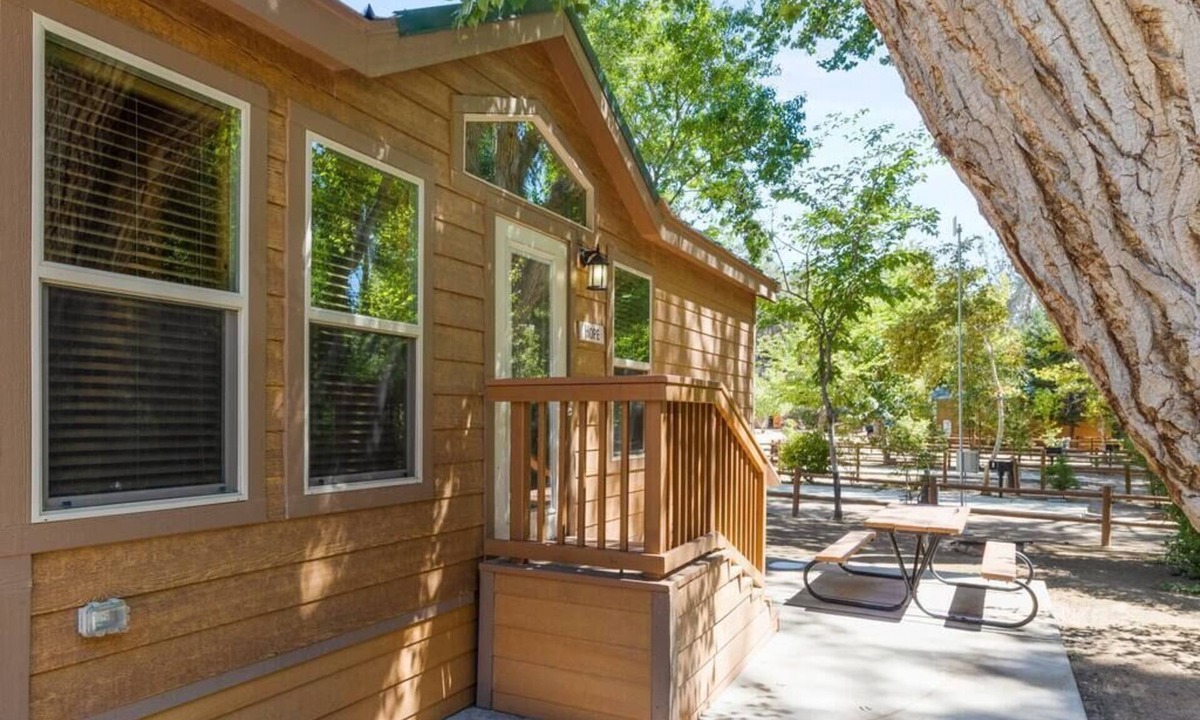 Kernville Cabin | Riverside Cabin at KRS Campground (Cabin 4)